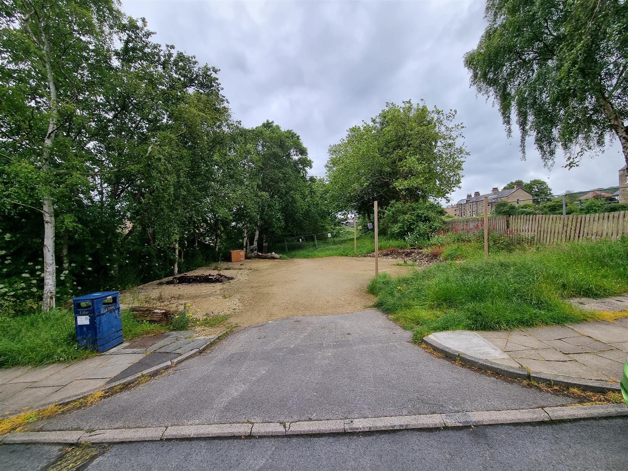 LAND in Saltaire to Let.