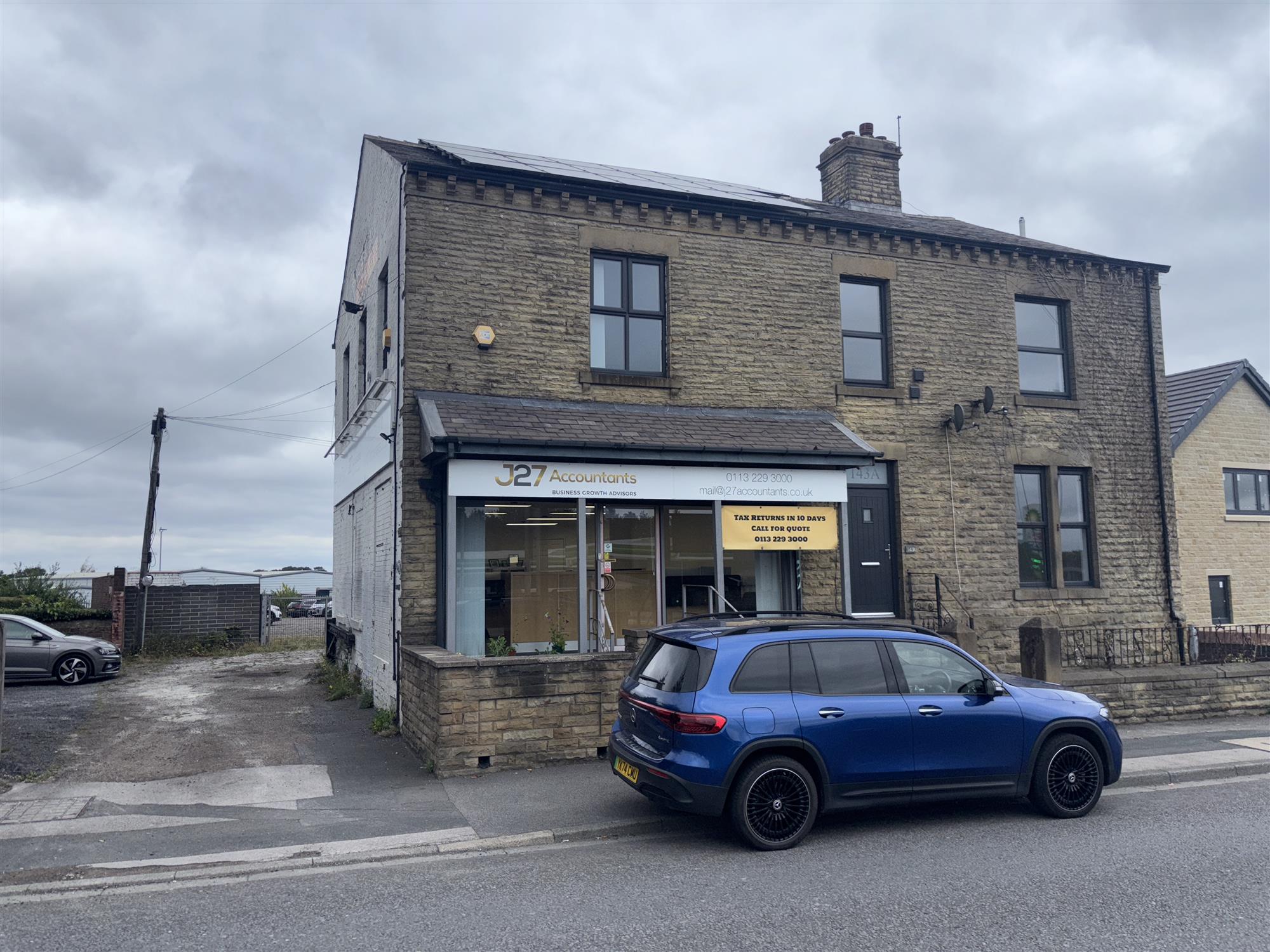 VACANT OFFICE SPACE WITH PARKING (POTENTIAL FOR RETAIL)