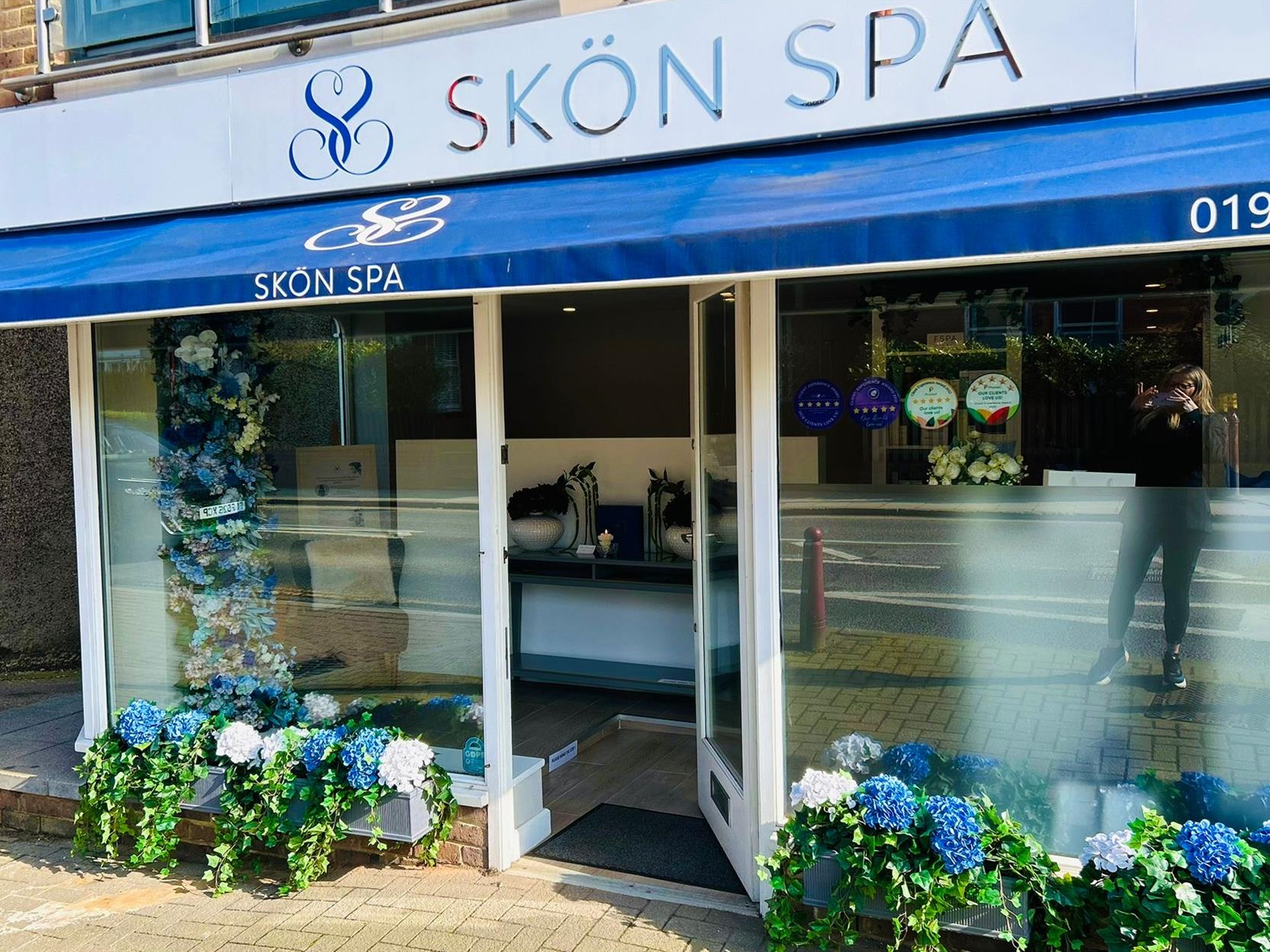 BEAUTY SALON AND SPA