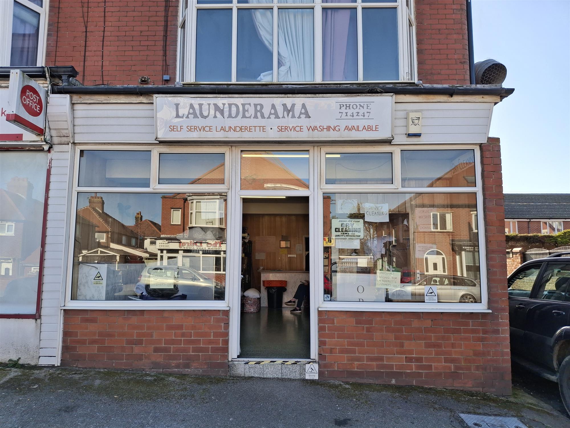 FREEHOLD LAUNDERETTE WITH ACCOMMODATION / RENTAL FLAT