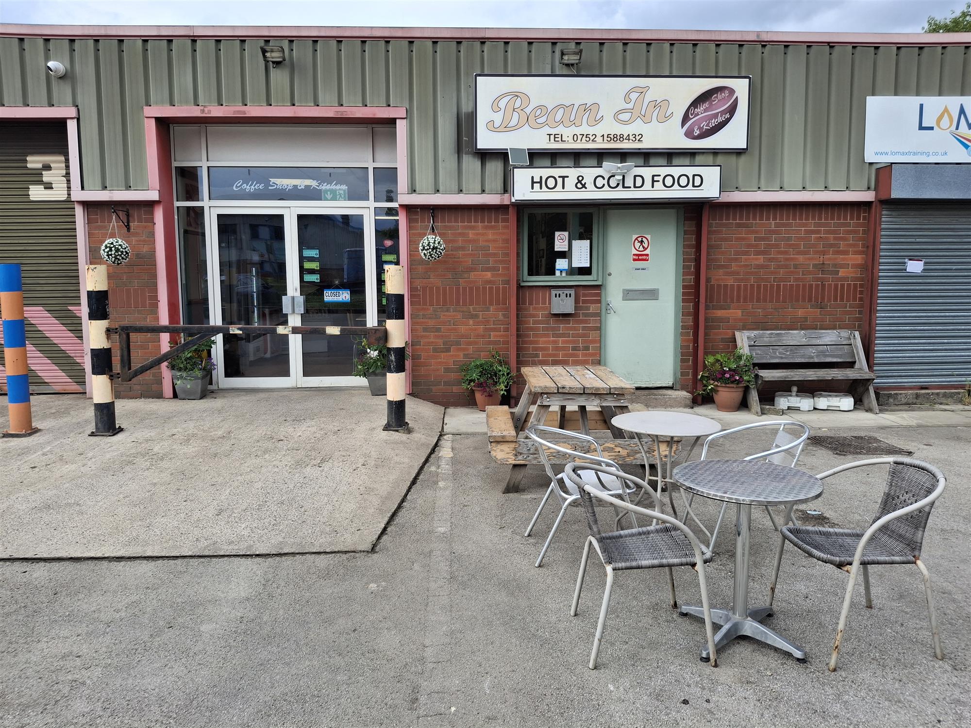 COFFEE SHOP AND CAFE